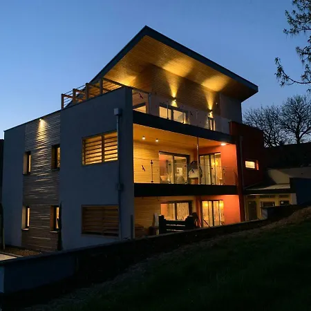 La Maison Devant La Prairie - 5 Gites Pour 4 A 40 Personnes *