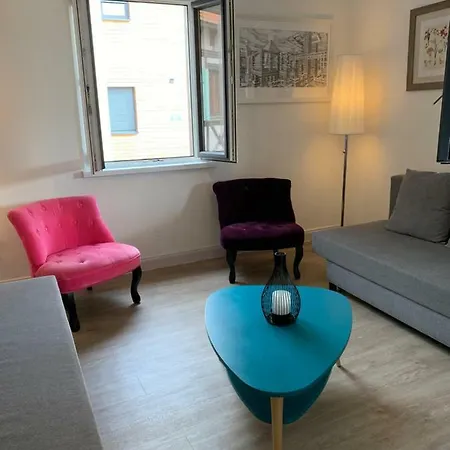 La Maison Devant La Prairie - 5 Gites Pour 4 A 40 Personnes